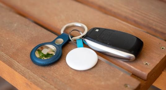 What Are the Best Compact Accessories for an Everyday Carry Keyring?