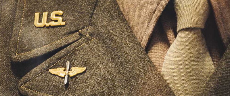 How To Wear Military Lapel Pins_1