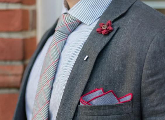 What Side Do You Wear A Lapel Pin 1