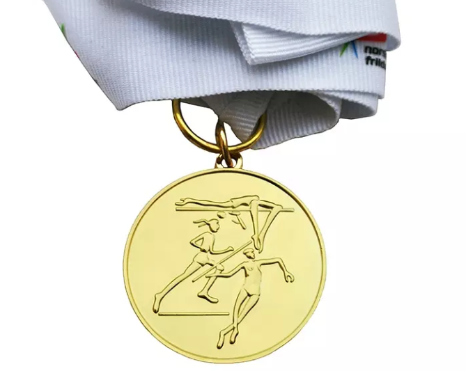 3 Ways to Reduce the Price of a Custom Medal