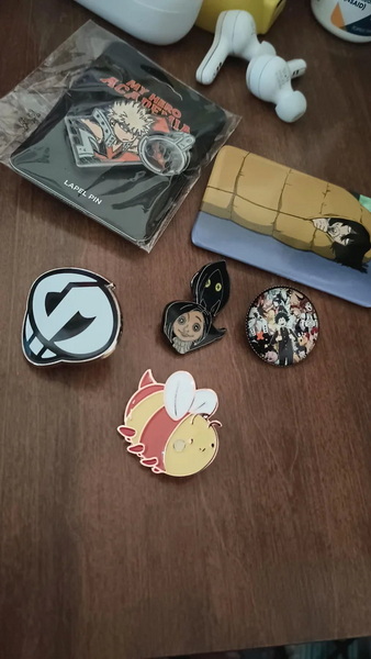 do enamel pins set off metal detectors_3