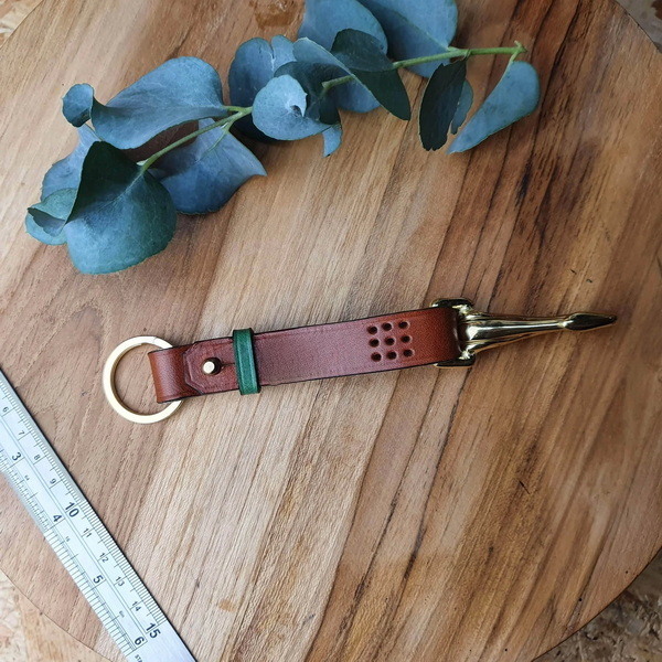 Want a Stylish and Durable Leather Fob Keyring?