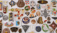 //iororwxhmqprli5p.ldycdn.com/cloud/lkBppKpmlmSRrlrkpnopjm/Are-Custom-Metal-Badges-Better-Than-Plastic-Ones.jpg