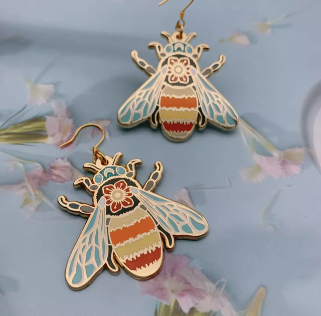 High Quality Logo Hard Enamel Gold Metal Bee S925 Silver Hook Earrings