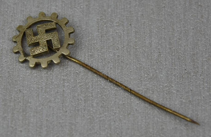 Who Would Have Owned The Deutsche Arbeitsfront Enamel Stick Pin?