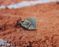 //iororwxhmqprli5p.ldycdn.com/cloud/lnBppKpmlmSRilnlonpkjm/How-to-Spot-Fake-Guy-s-Potato-Chips-Baseball-Pins.jpg