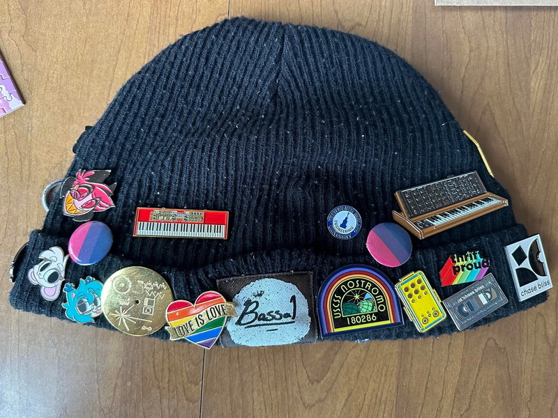 do enamel pins set off metal detectors_4