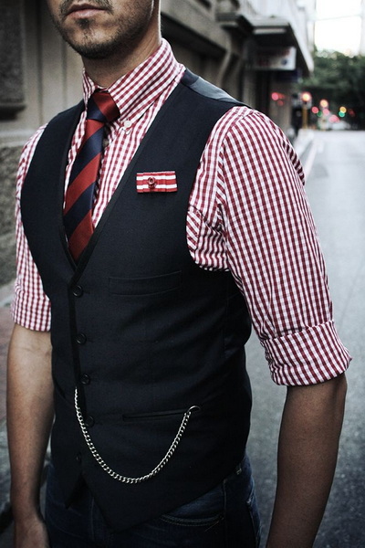 Can You Wear A Lapel Pin on A Vest 2