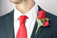 //iororwxhmqprli5p.ldycdn.com/cloud/loBppKpmlmSRillkjrkrjq/Pin-A-Lapel-Flower.jpg