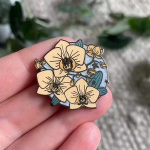 Pearl Glitter Flower Enamel Pin China