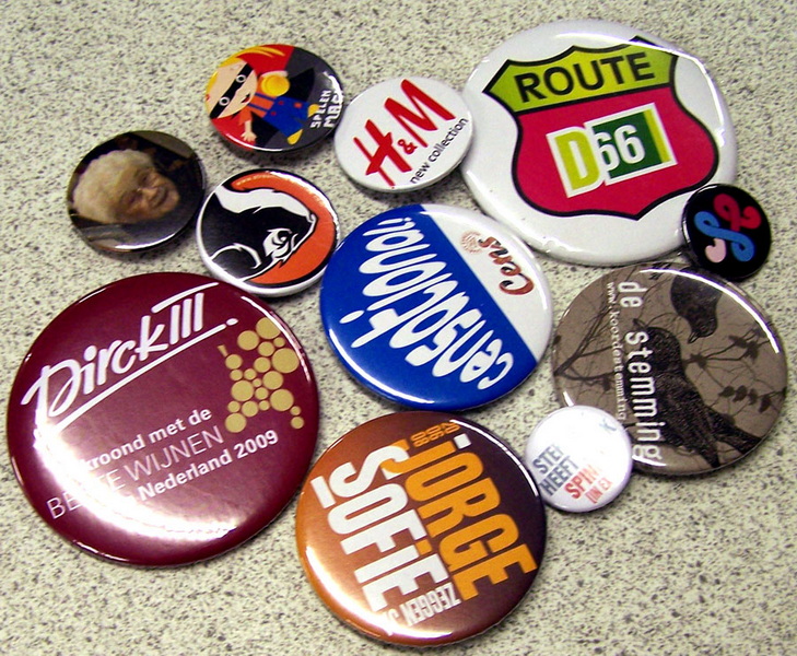 How To Create A Design for A Button Pins