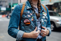 //iororwxhmqprli5p.ldycdn.com/cloud/lpBppKpmlmSRrlqjjprojp/How-to-Choose-a-Unique-Pin-for-Your-Outfit.jpg