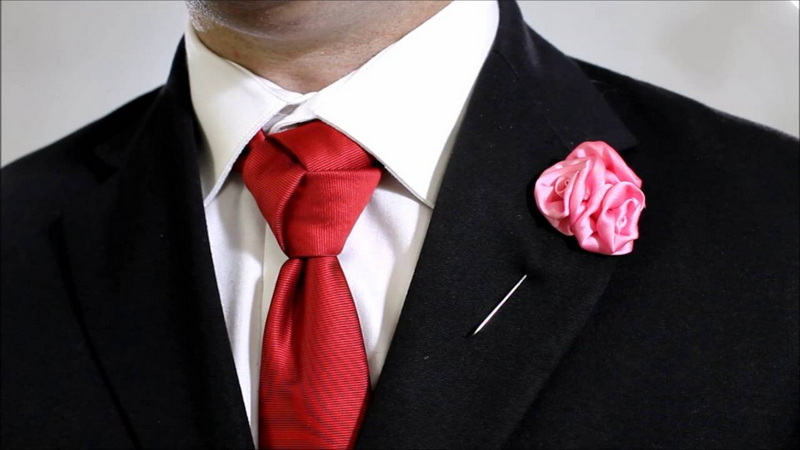 How To Pin A Lapel Flower?